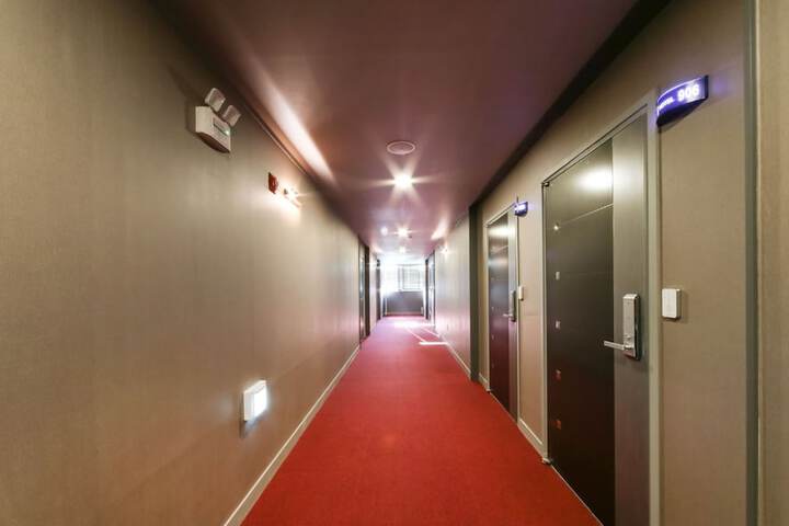 Ballroom/Hall 42 of 60