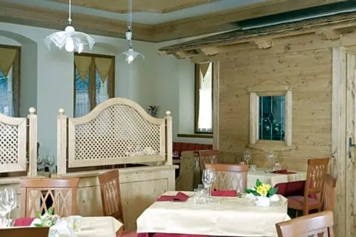 Dining 6 of 6