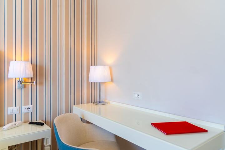 Room 22 of 114