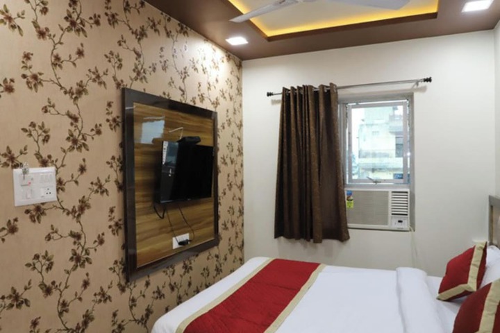 Room 12 of 20
