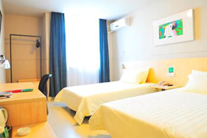 Room 7 of 7