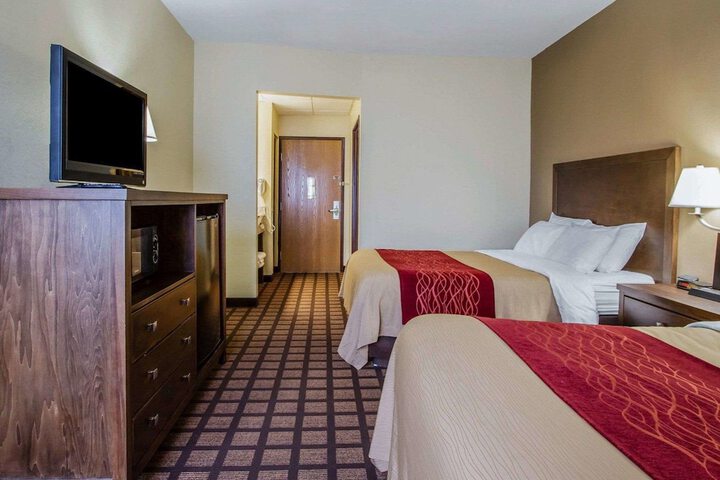 Room 10 of 30