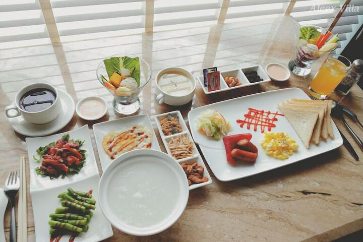 Breakfast/Coffee Service 45 of 56