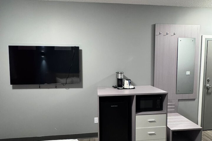 Room 10 of 43