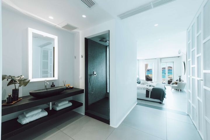 Room 45 of 225