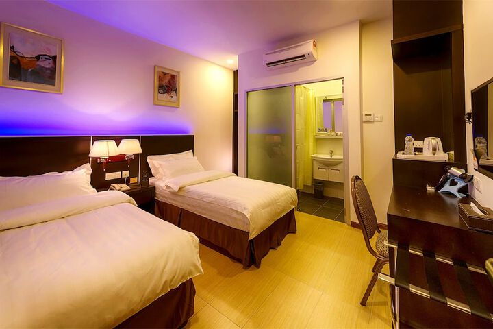 Room 3 of 23