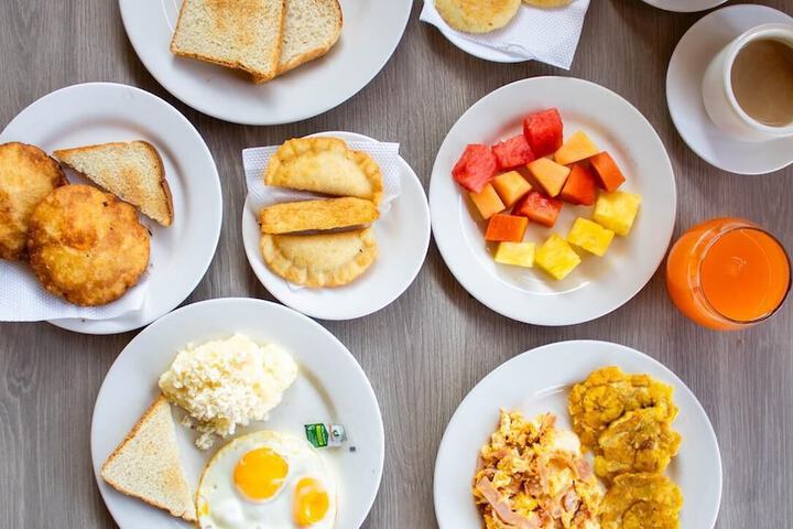 Breakfast/Coffee Service 18 of 22