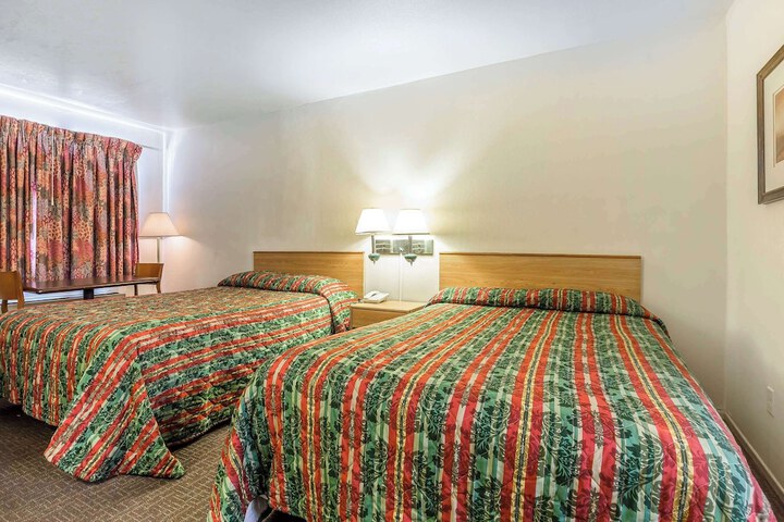 Room 8 of 26