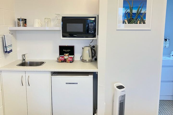 Room 12 of 27