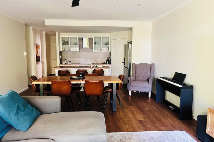 Room 52 of 112