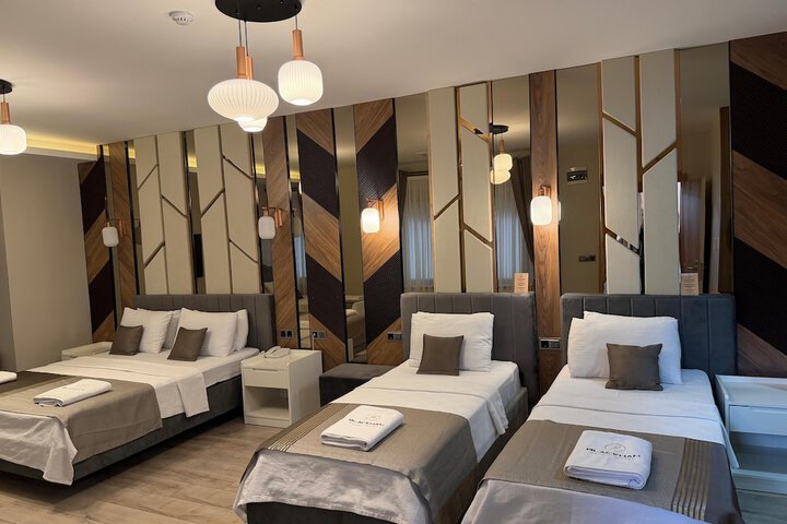 Room 13 of 26