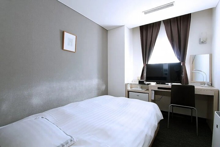 Room 3 of 5