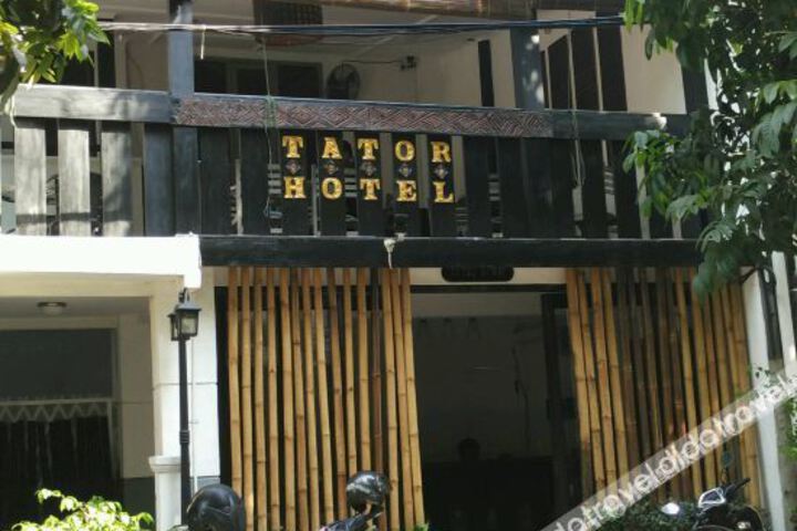 Tator Hotel