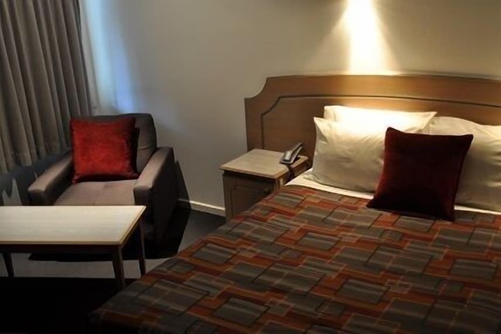 Room 16 of 41