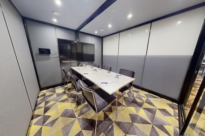 Business Center 51 of 52