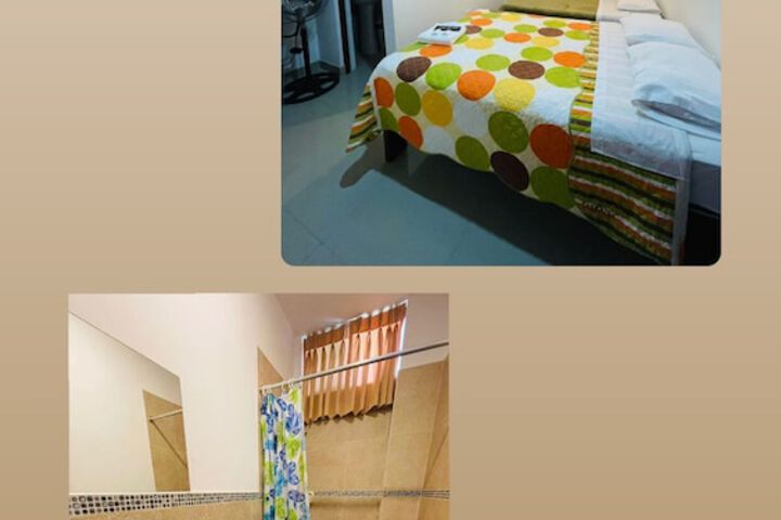 Room 11 of 32