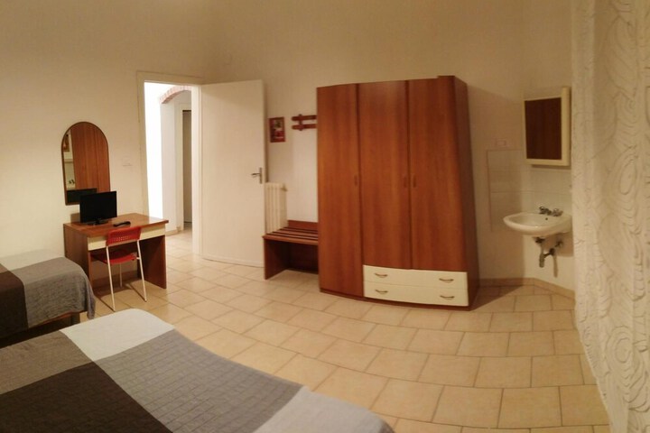 Room 15 of 65
