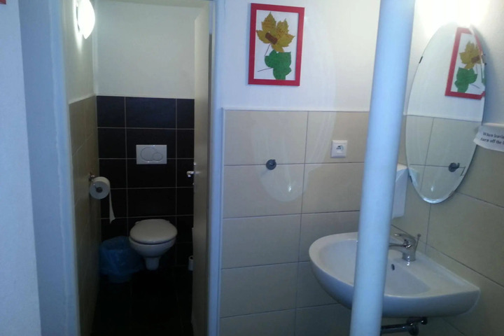 Photo 10
