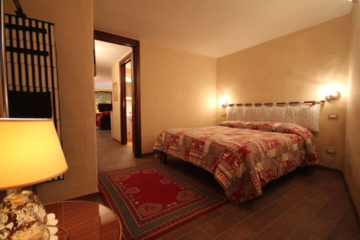 Room 5 of 5