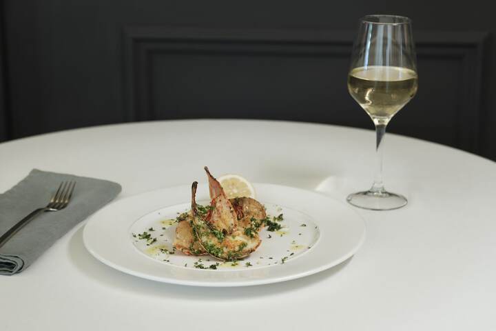 Dining 92 of 149