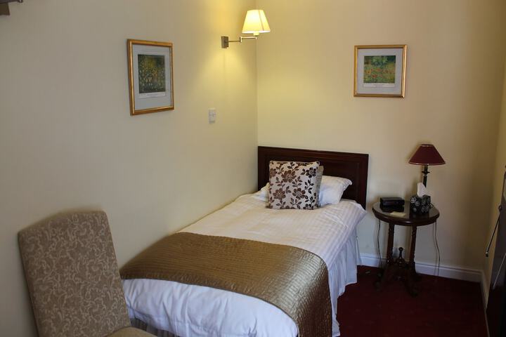 Room 13 of 53