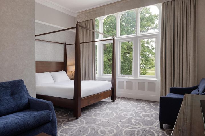 Room 33 of 127