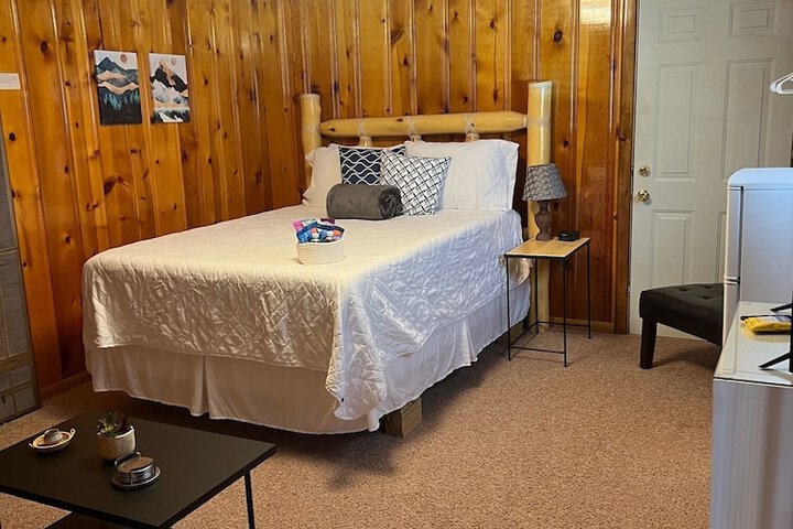 Bellamys Ski Haus in Red River, NM