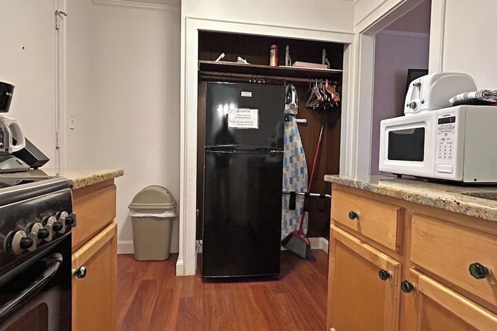 Room 16 of 212