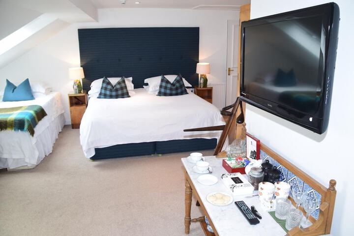 Room 17 of 48