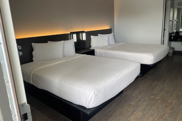 Room 18 of 35