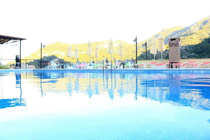 Hotel with Pool