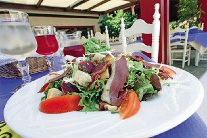 Dining 46 of 132
