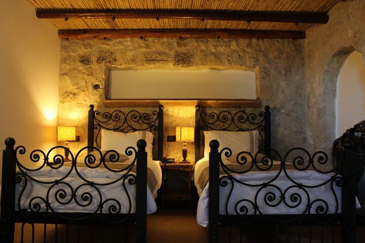 Room 4 of 31