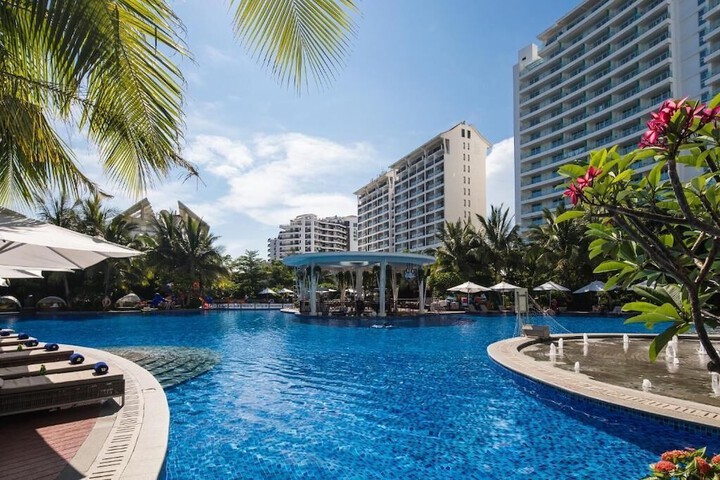 Exterior of Ramada Plaza by Wyndham Sanya Bay