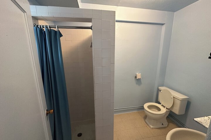 Room 14 of 28