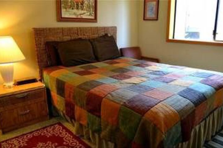 Room 6 of 19