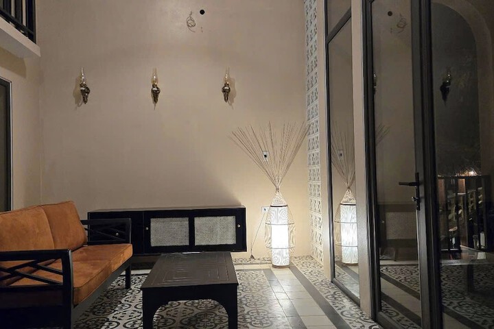 Room 63 of 149