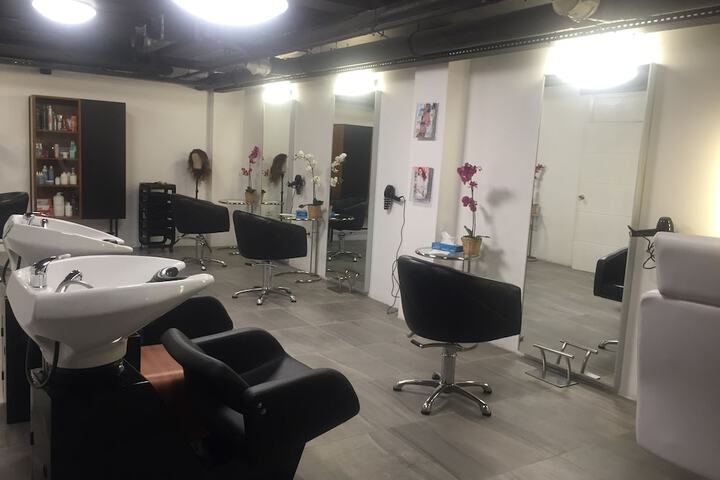 Hair salon