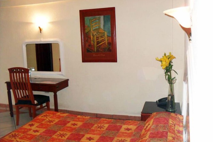 Room 5 of 28