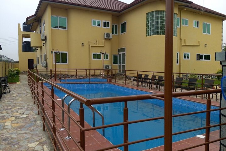 Pool 13 of 22