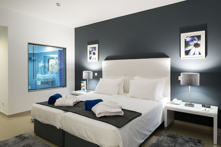 Room 2 of 112