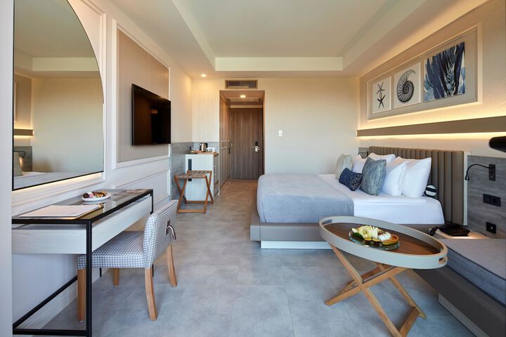 Room 36 of 170