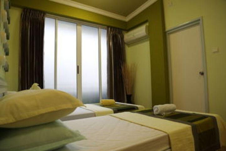 Room 16 of 33