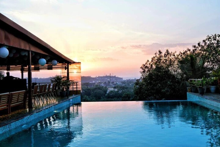 Pool 14 of 19