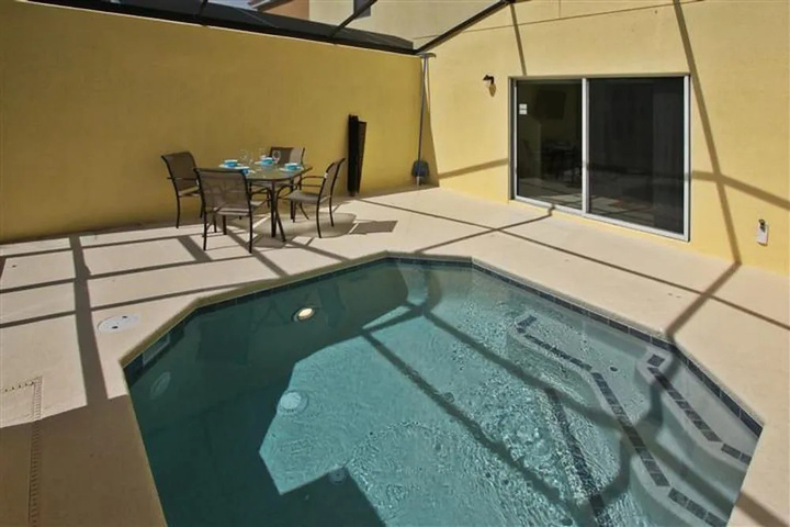 Pool 11 of 16