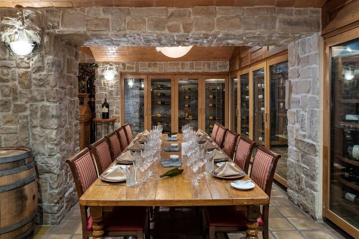 Dining 80 of 117