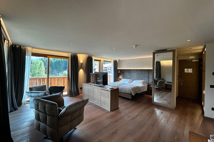 Room 27 of 131