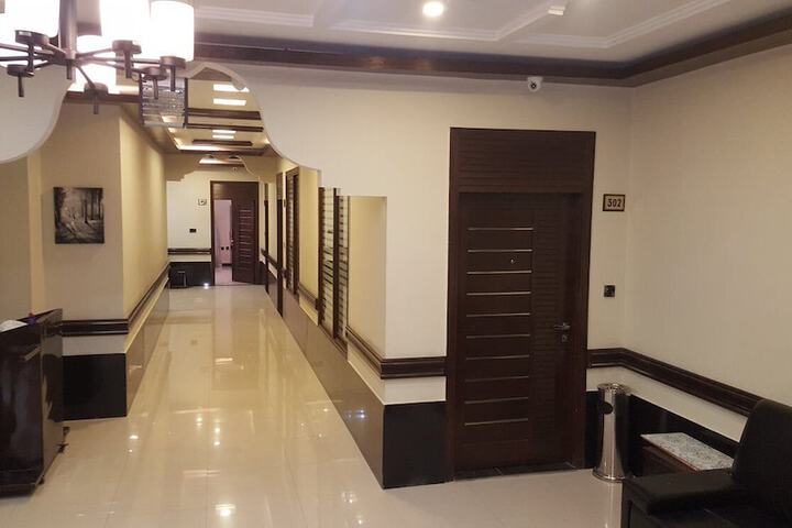 Ballroom/Hall 28 of 35