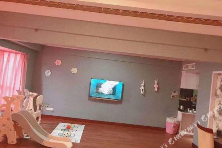 Ganxian Tianyue International Hotel (Ganxian Middle School North Campus)