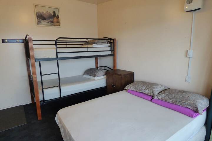 Room 3 of 39